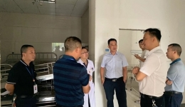 進(jìn)一步加深與洪江市人民醫(yī)院的對(duì)口幫扶合作