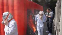 【卓越人文在湖一】  醫(yī)院舉行模擬火場(chǎng)逃生帳篷演練活動(dòng)