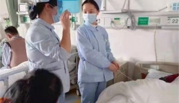 【巾幗擔(dān)當(dāng)在湖一】  用“愛(ài)”點(diǎn)亮生命光彩，用“情”護(hù)航暢快呼吸  ——醫(yī)院呼吸與危重癥醫(yī)學(xué)科一病區(qū)主管護(hù)師汪霞側(cè)寫(xiě)