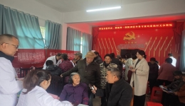 專家送醫(yī)到侗寨，義診服務(wù)暖人心